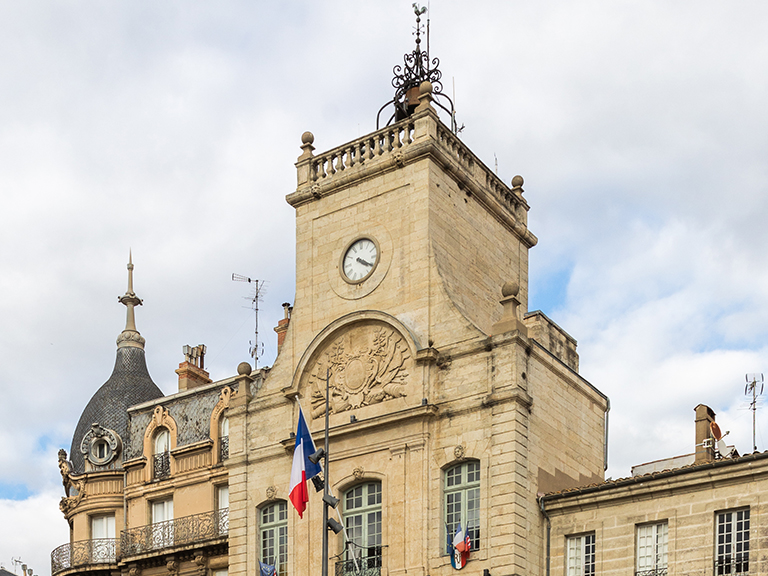 La façade avant de la mairie de Béziers